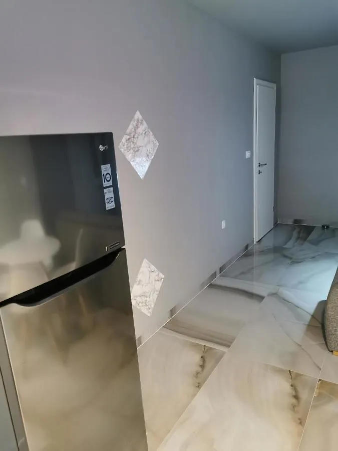 Luky Apartments